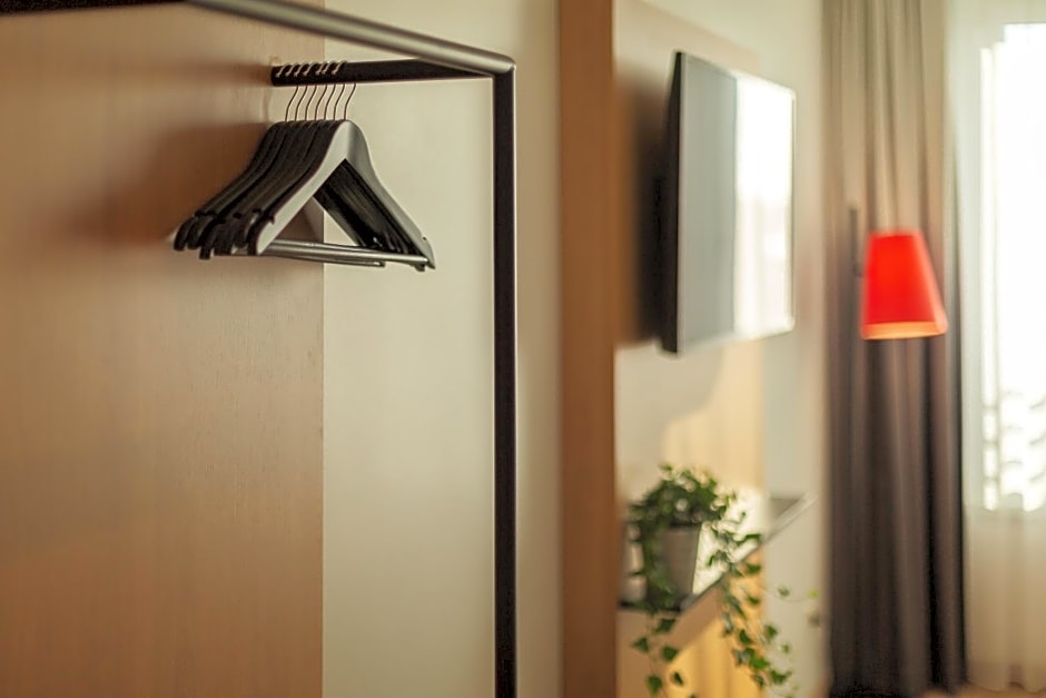 Holiday Inn - the niu Sparrow Regensburg By IHG