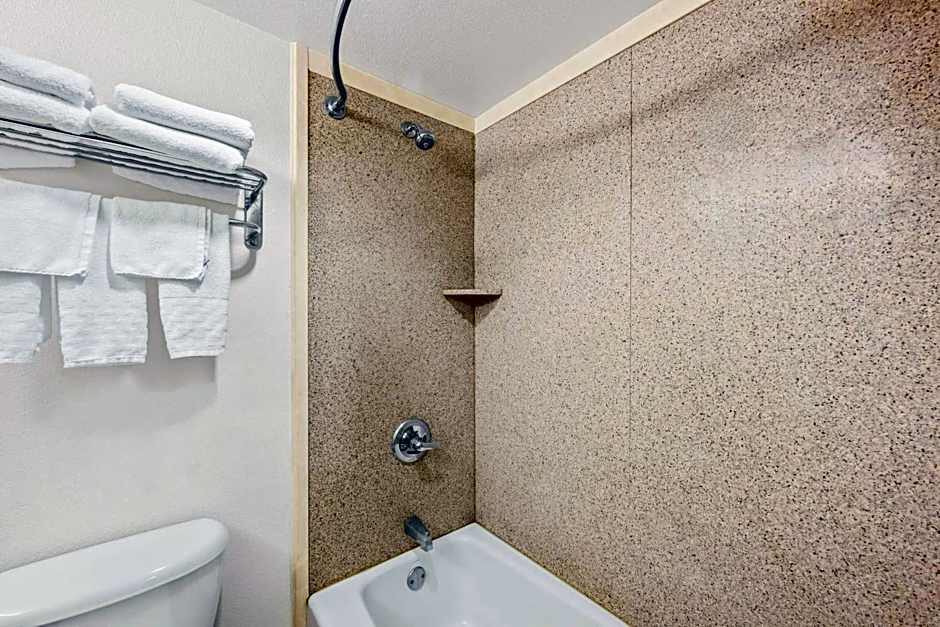 SureStay Plus Hotel by Best Western Lubbock Medical Center