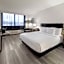 Holiday Inn Express And Suites Washington DC Noma By IHG