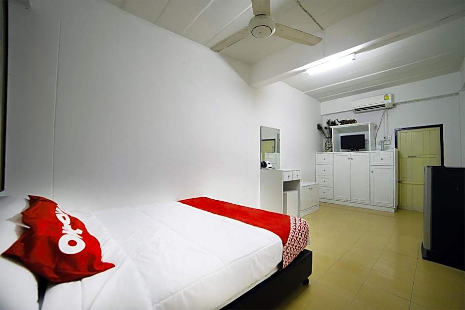 OYO 560 Chang Hostel Suvarnabhumi