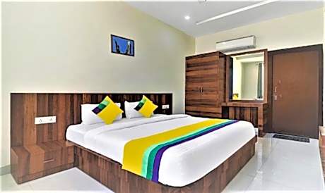 Hotel Ravi Residency