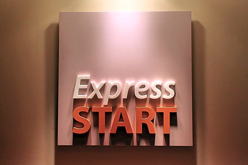 Holiday Inn Express Birmingham Redditch By IHG