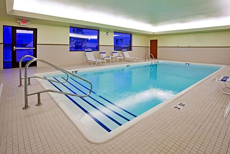 Holiday Inn Express Hotel & Suites Howell By IHG