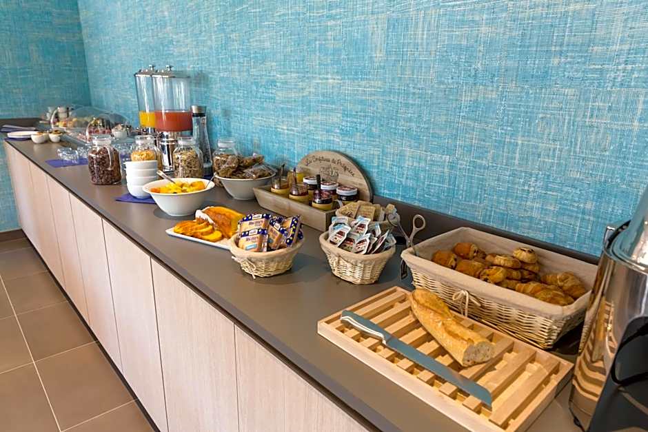 Operalia Hotel les Pins