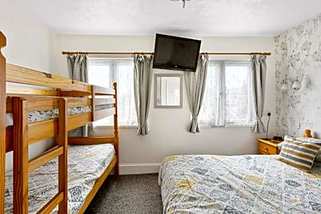 Family Ensuite Suite 2
