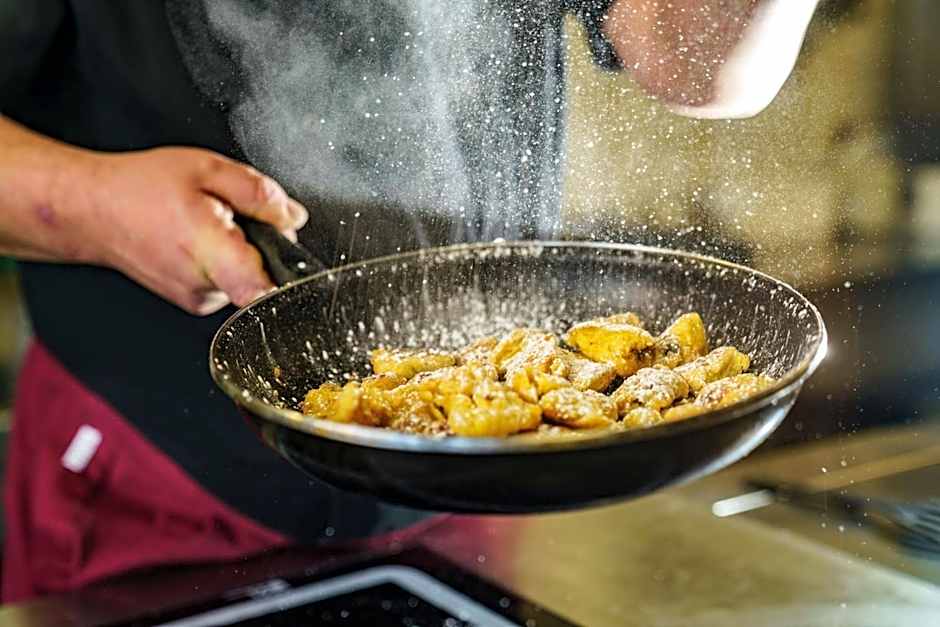 Almfrieden Hotel & Romantikchalet