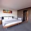 Inner-city 2 bedroom apartment - perfectly located