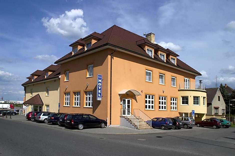 Hotel Tulipan Pruhonice