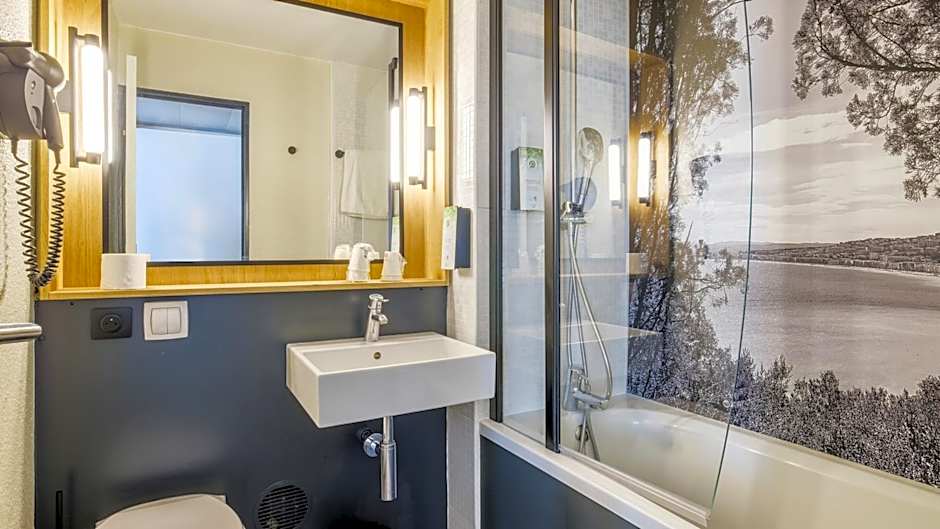 Campanile PRIME - Nice Airport