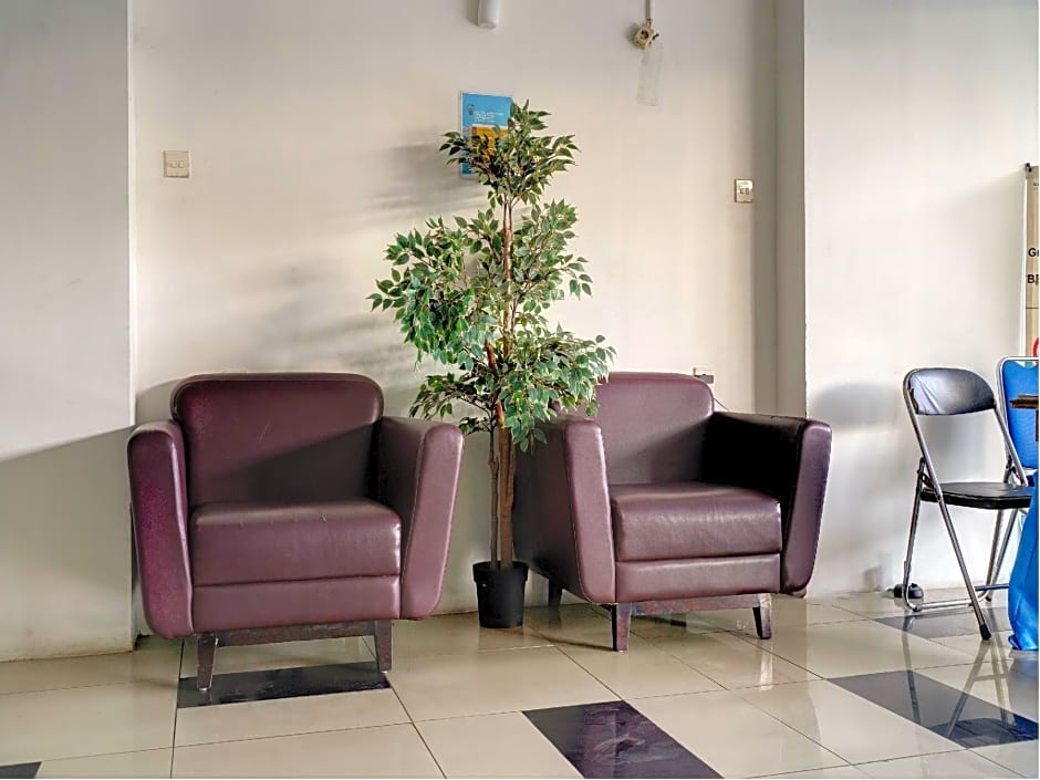 OYO Life 92889 Apartement Grand Sentraland Karawang By A.t Room