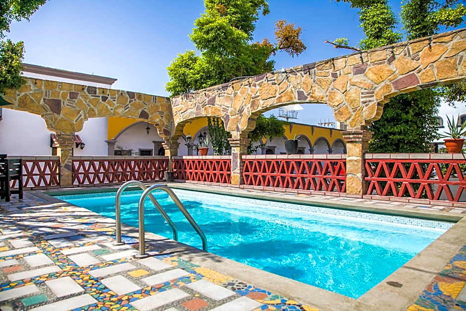 Hotel Cosmos Don Carlos