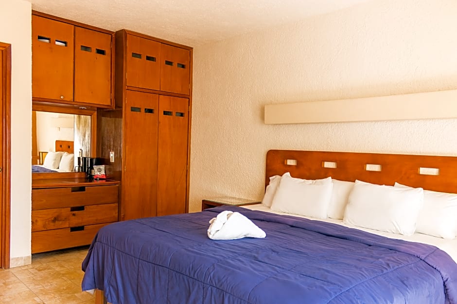 Playa Maya by MIJ - Beachfront Hotel