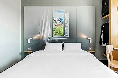 Double Room - Non-Smoking