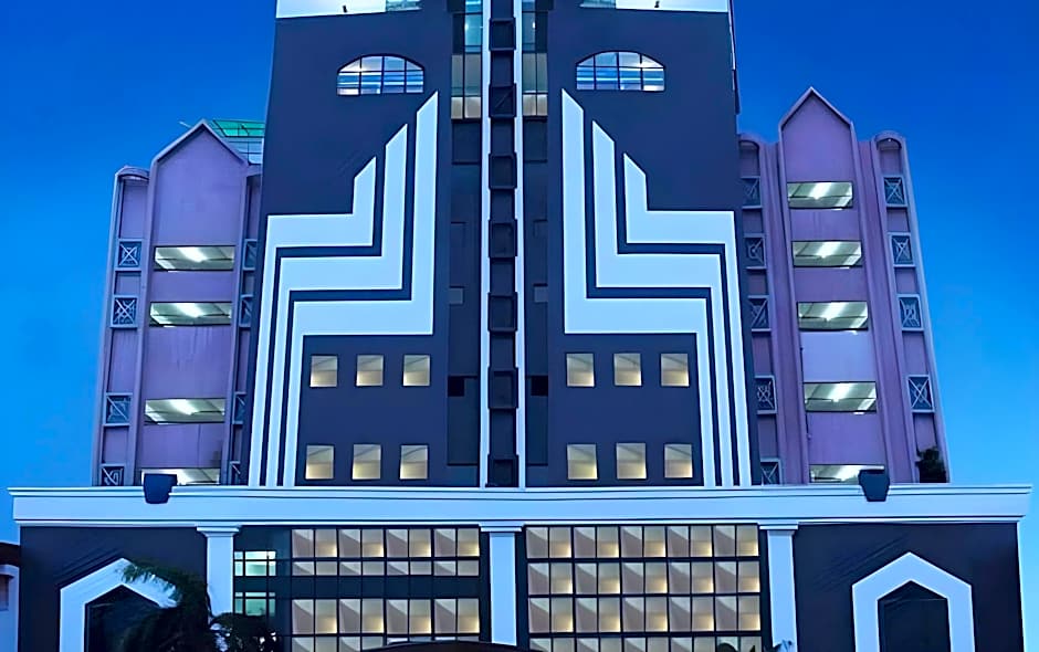 Mayres Hotel