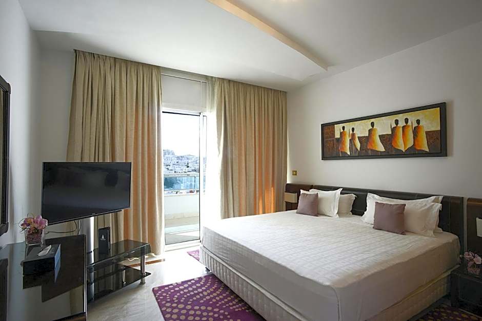 The Penthouse Suites Hotel