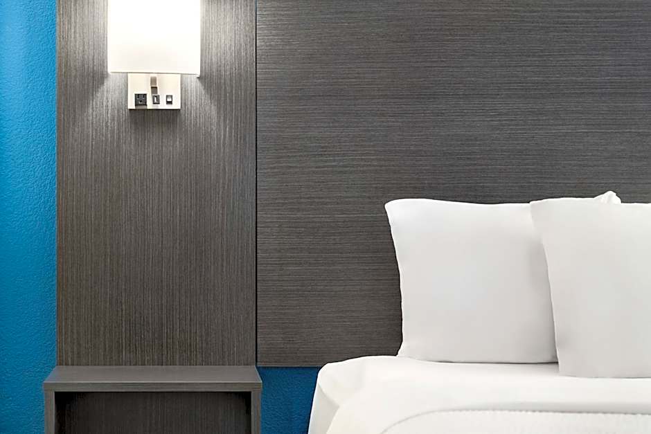 La Quinta Inn & Suites by Wyndham Chicago Tinley Park