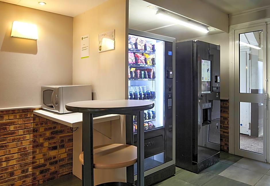 B&B HOTEL Saclay