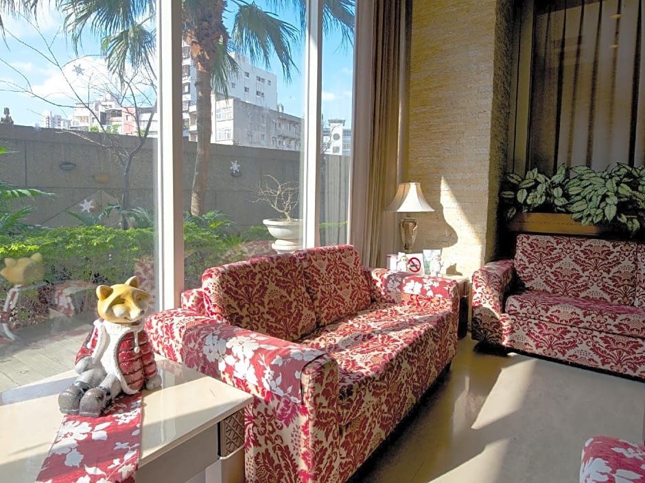 Hotel Regalees