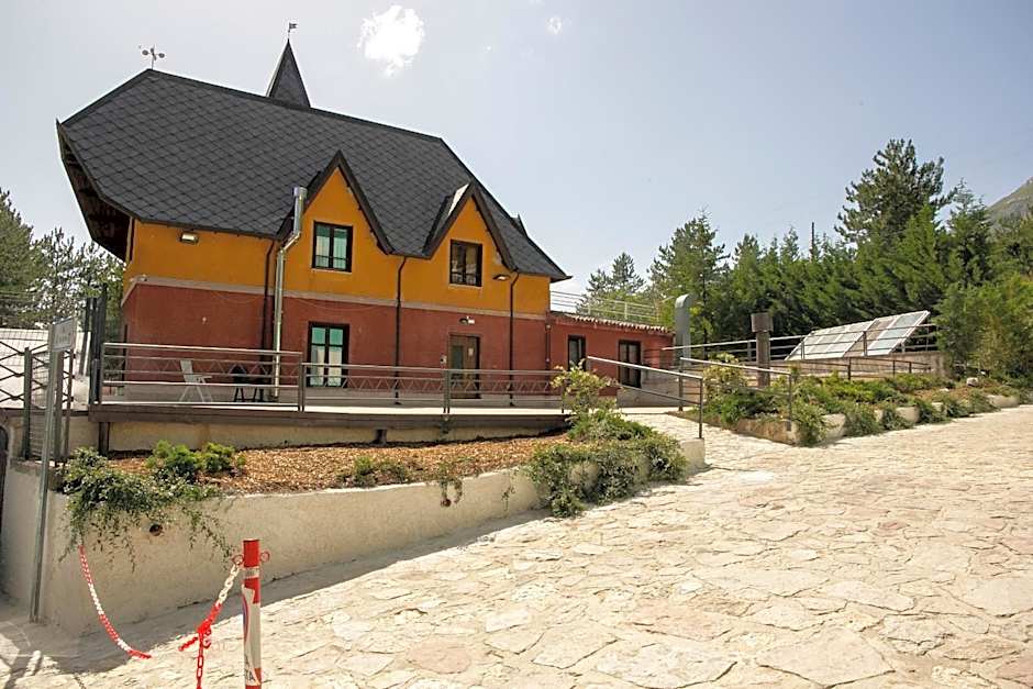 La Villetta Food & Drink Rooms for Rent - No Reception -