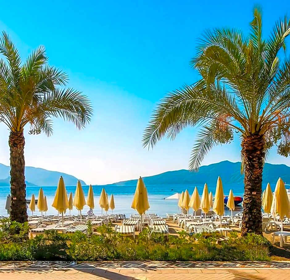 Aurasia Sea Side Hotel