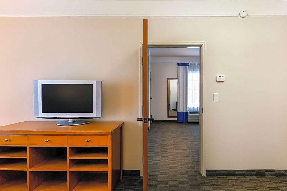 Comfort Inn & Suites Savannah Airport