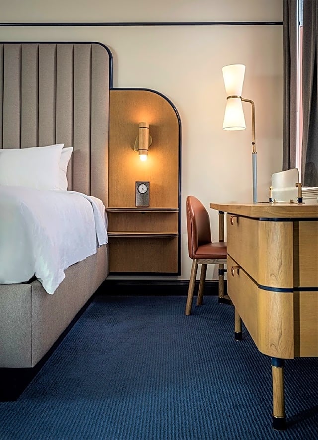 Hu. Hotel
