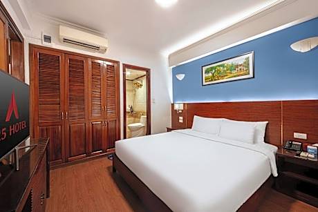 Deluxe Suite Double City View