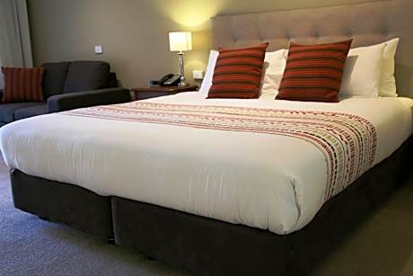 King Spa Room