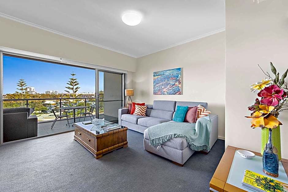 Mandurah Resort by the Beach