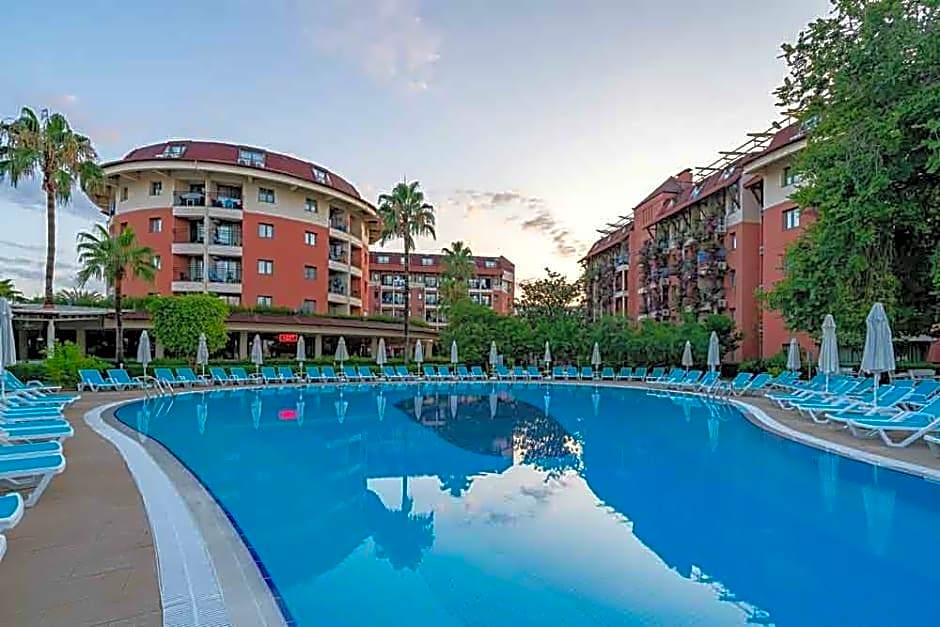 Palmeras Beach Hotel