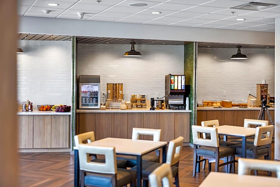 Fairfield by Marriott Inn & Suites San Francisco Airport Oyster Point Area