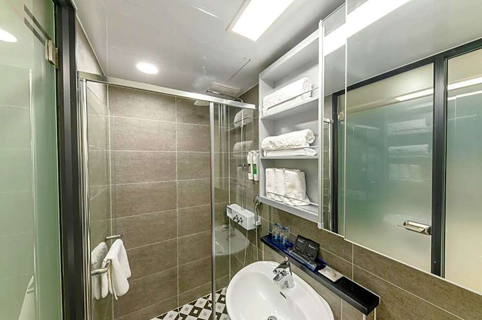 Risen Ocean Park Hotel