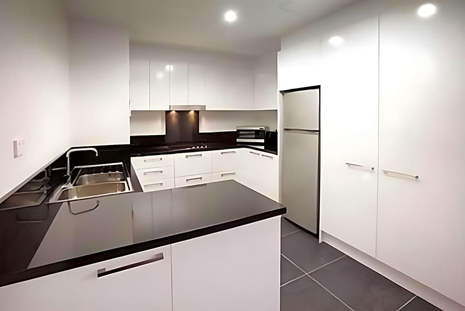 Crown on Darby Apartment