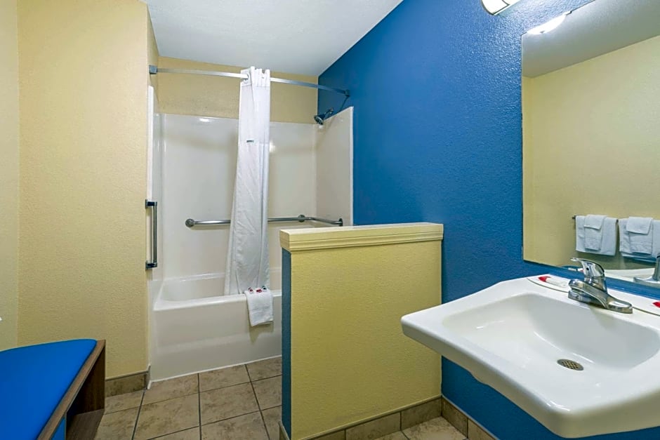 Days Inn by Wyndham Alamogordo White Sands