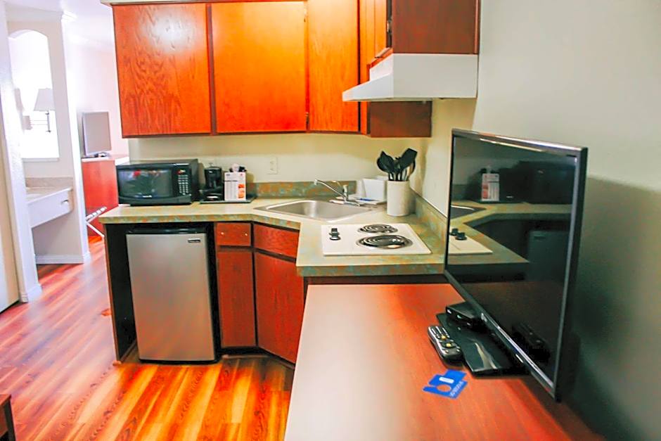 Rodeway Inn & Suites Lake Havasu City