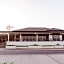 Veranda Suites and Restaurant