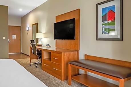 King Suite First Floor - Accessible/Non-Smoking