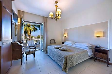 Classic Double Room with Balcony