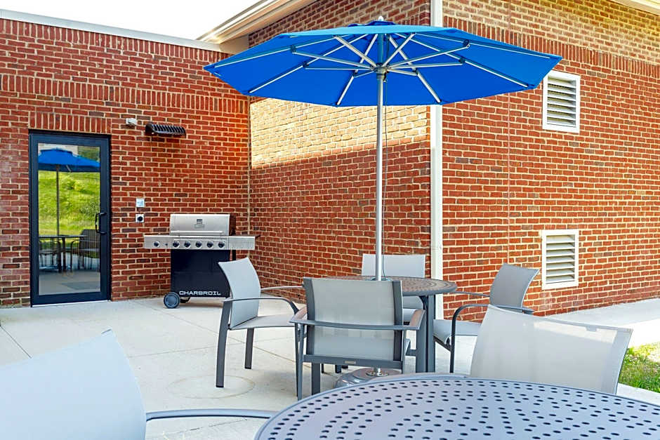 Holiday Inn Express Hotel & Suites Lancaster By IHG