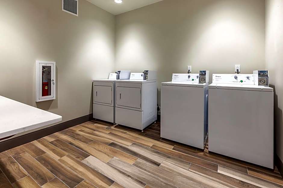 La Quinta Inn & Suites by Wyndham Middletown-Goshen