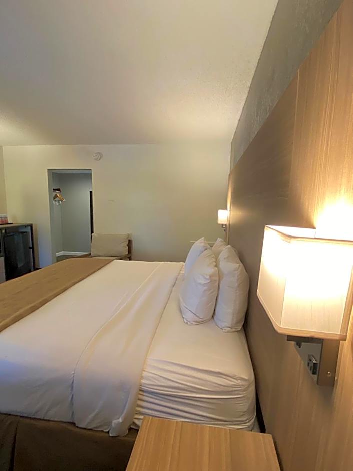 Ramada by Wyndham West Atlantic City