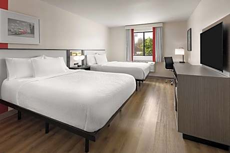 Queen Room with Two Queen Beds - Non-Smoking