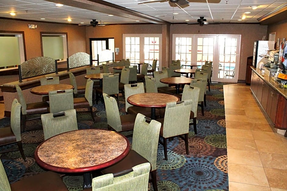 Auburn Place Hotel & Suites Paducah