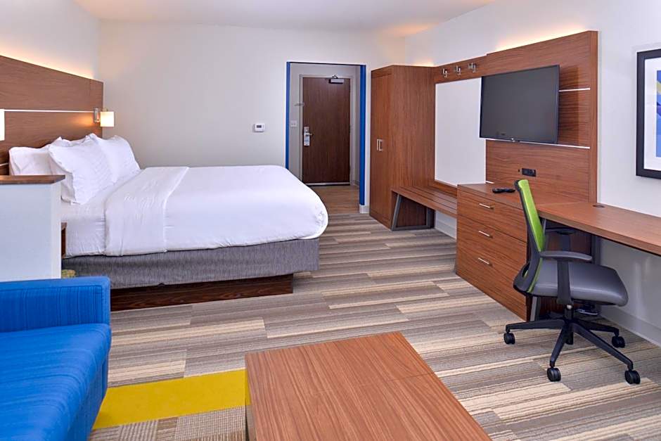 Holiday Inn Express & Suites Omaha Airport By IHG