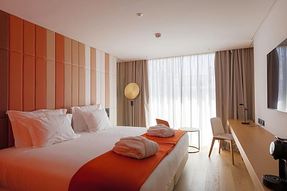 Lumen Hotel & The Lisbon Light Show