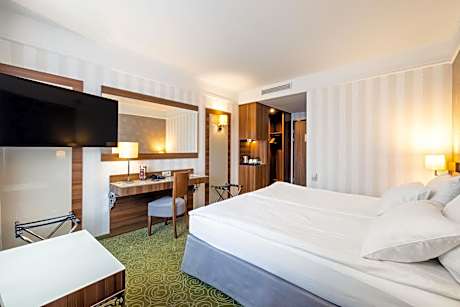 Hotel Lord - Warsaw Airport