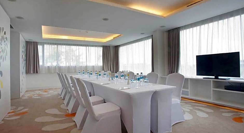 THE 1O1 Bali Fontana Seminyak