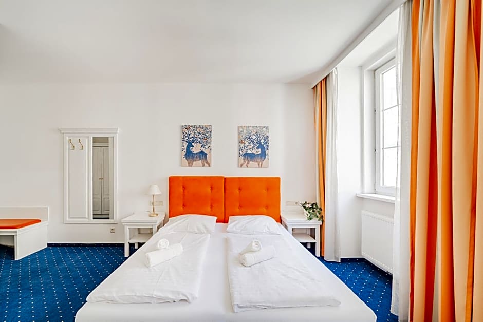 Self-Check-In Hotel Adlon