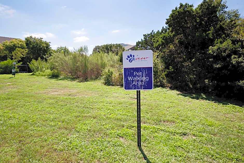 Sonesta Simply Suites Austin The Domain Area