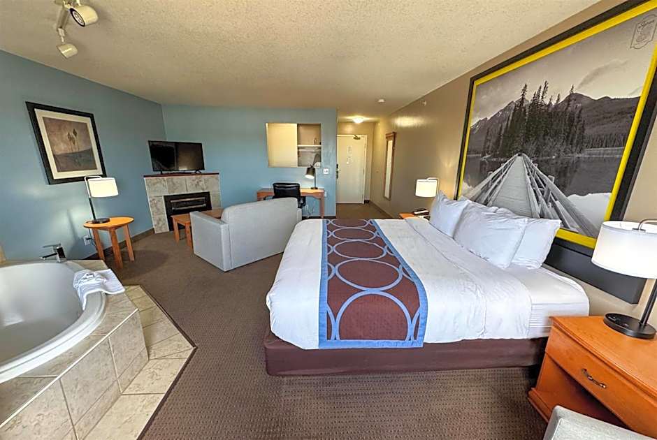 Super 8 by Wyndham Edmonton South